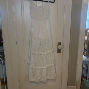 Elegant White Lace Maxi Dress